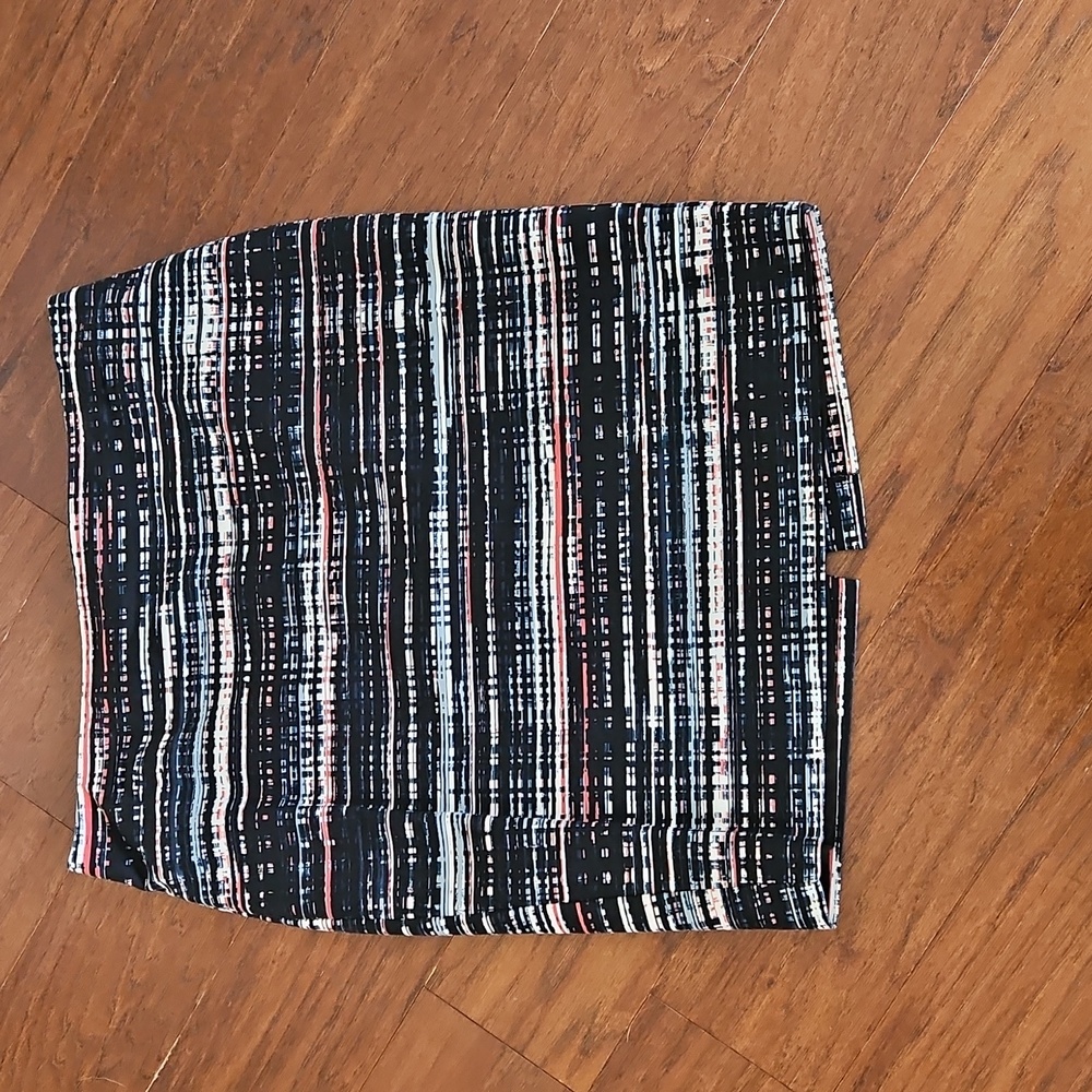 Ann Taylor 10P pencil skirt black, blue,  coral,  and white.  Fully lined.